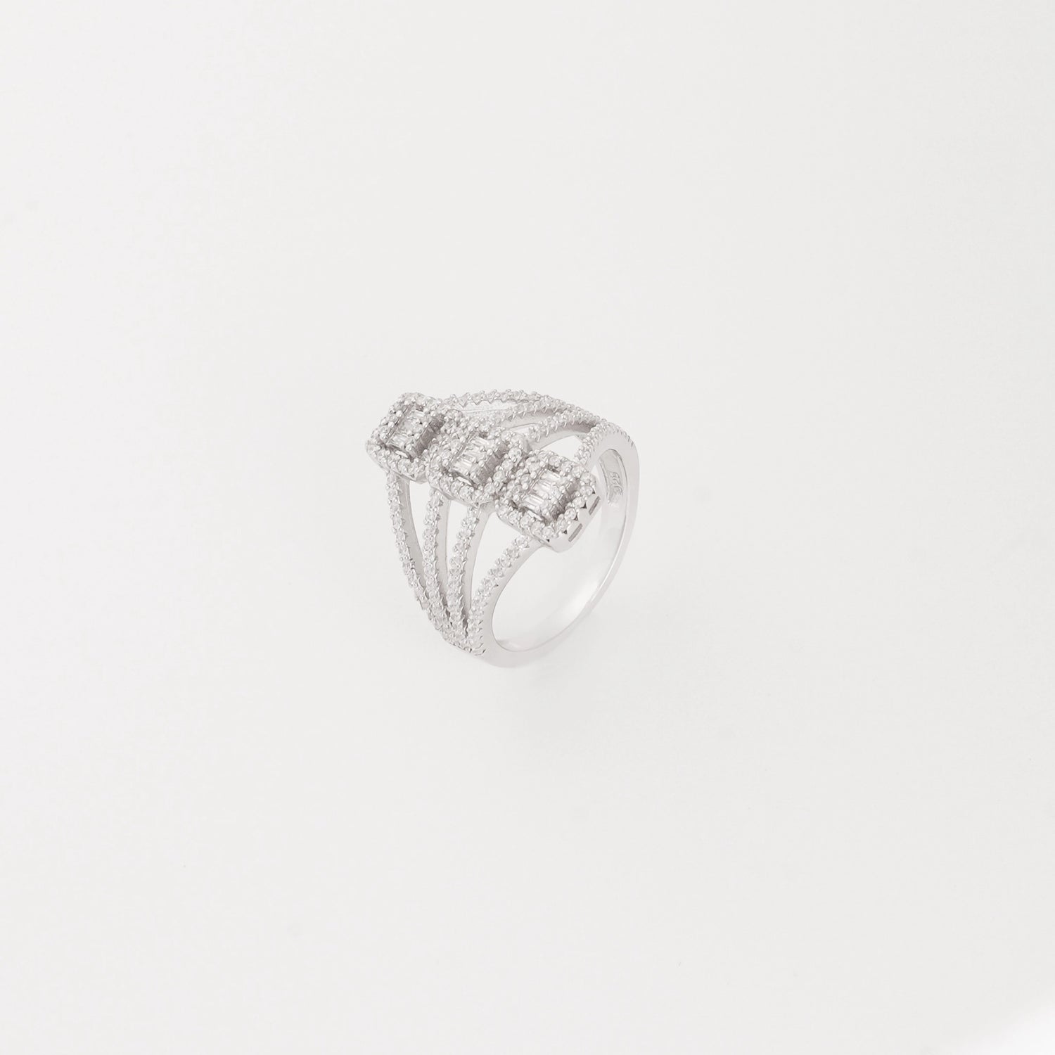 Triple Illusion Glow Silver Ring