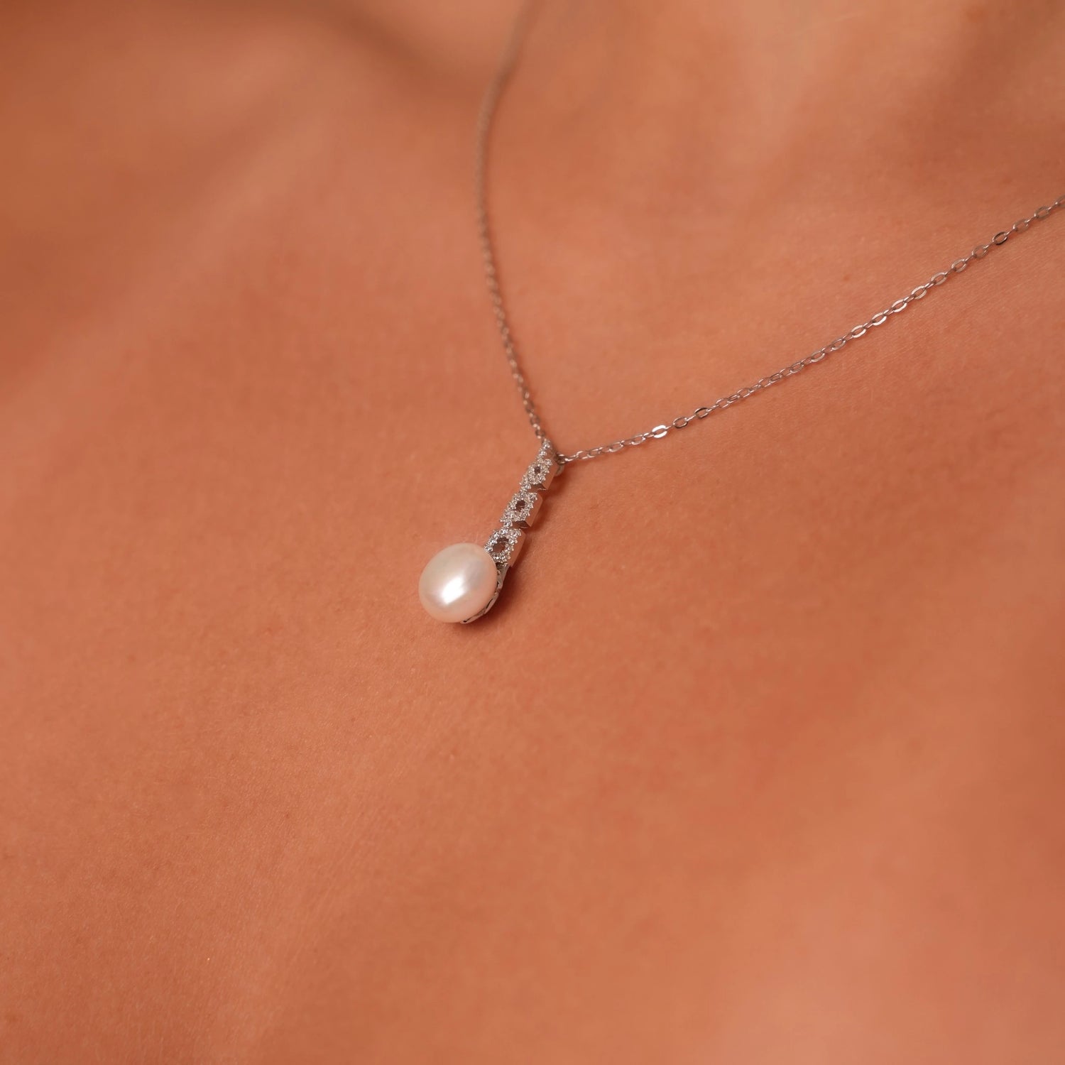 Classic Pearl Silver Necklace
